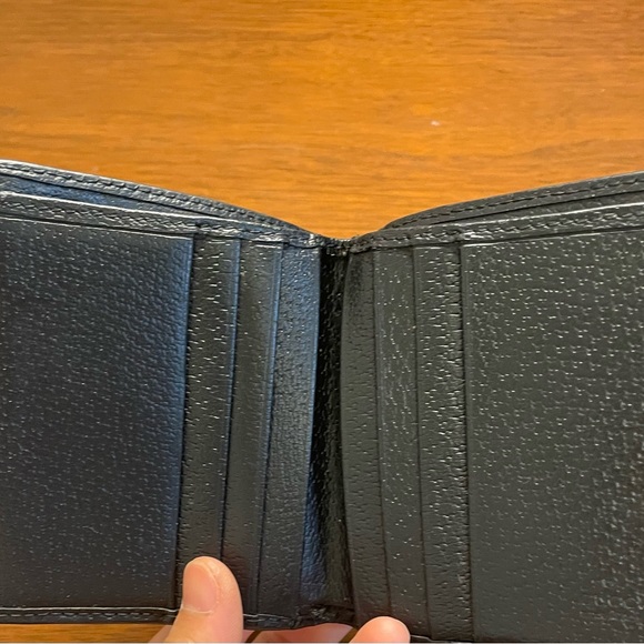 Discount!! Authentic Gucci Wallet. Black 033.2031.0808.13 - Picture 6 of 12